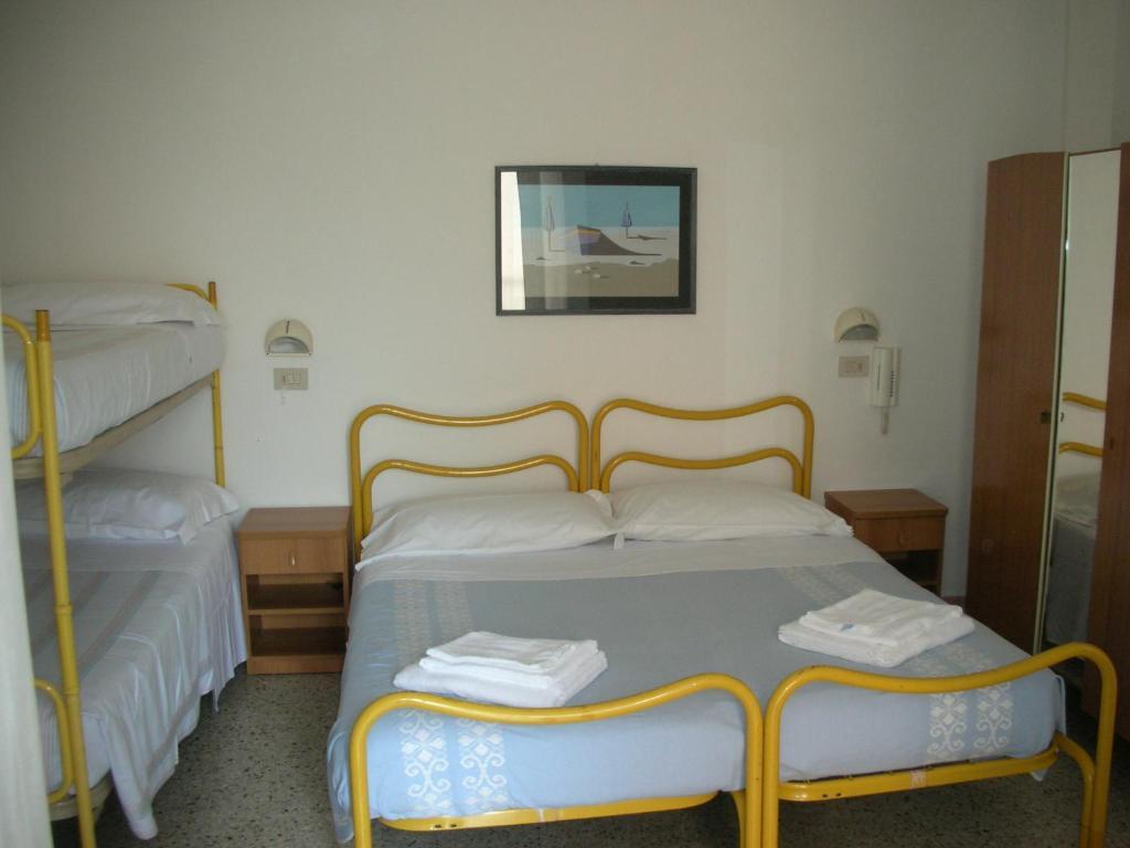 Hotel Leda Rimini Oda fotoğraf